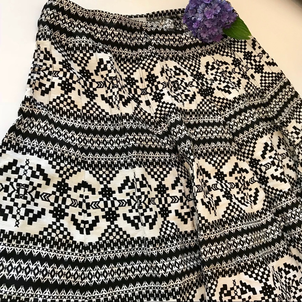 Nine West Aztec Tribal Pleated Silk Skirt Sz 6